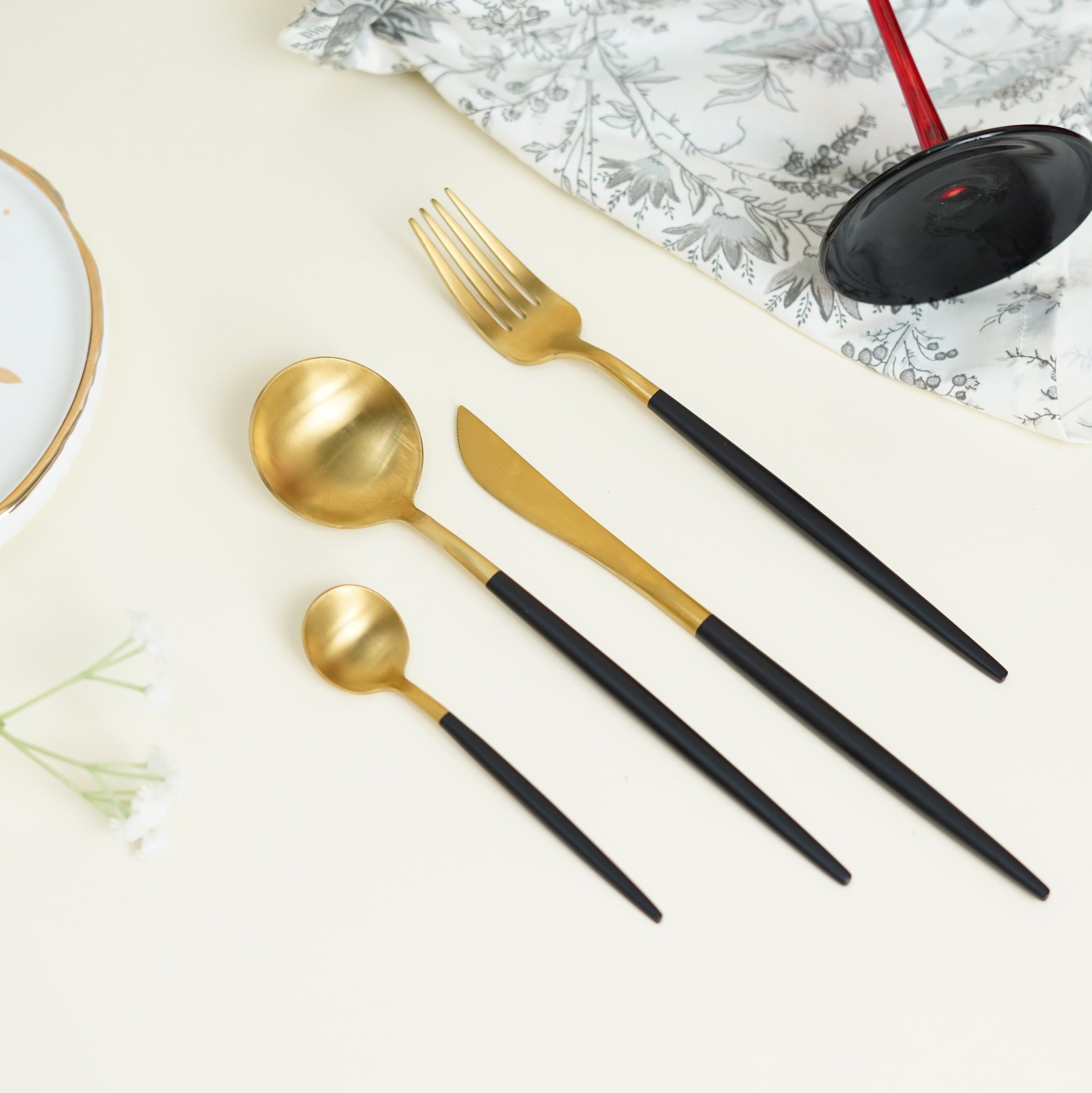 BLACK GOLD STARTER SET  (Set of 24 pieces)