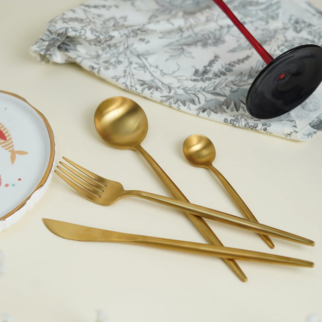 Nordic Gold Dinner Cutlery (Set of 24 pieces)