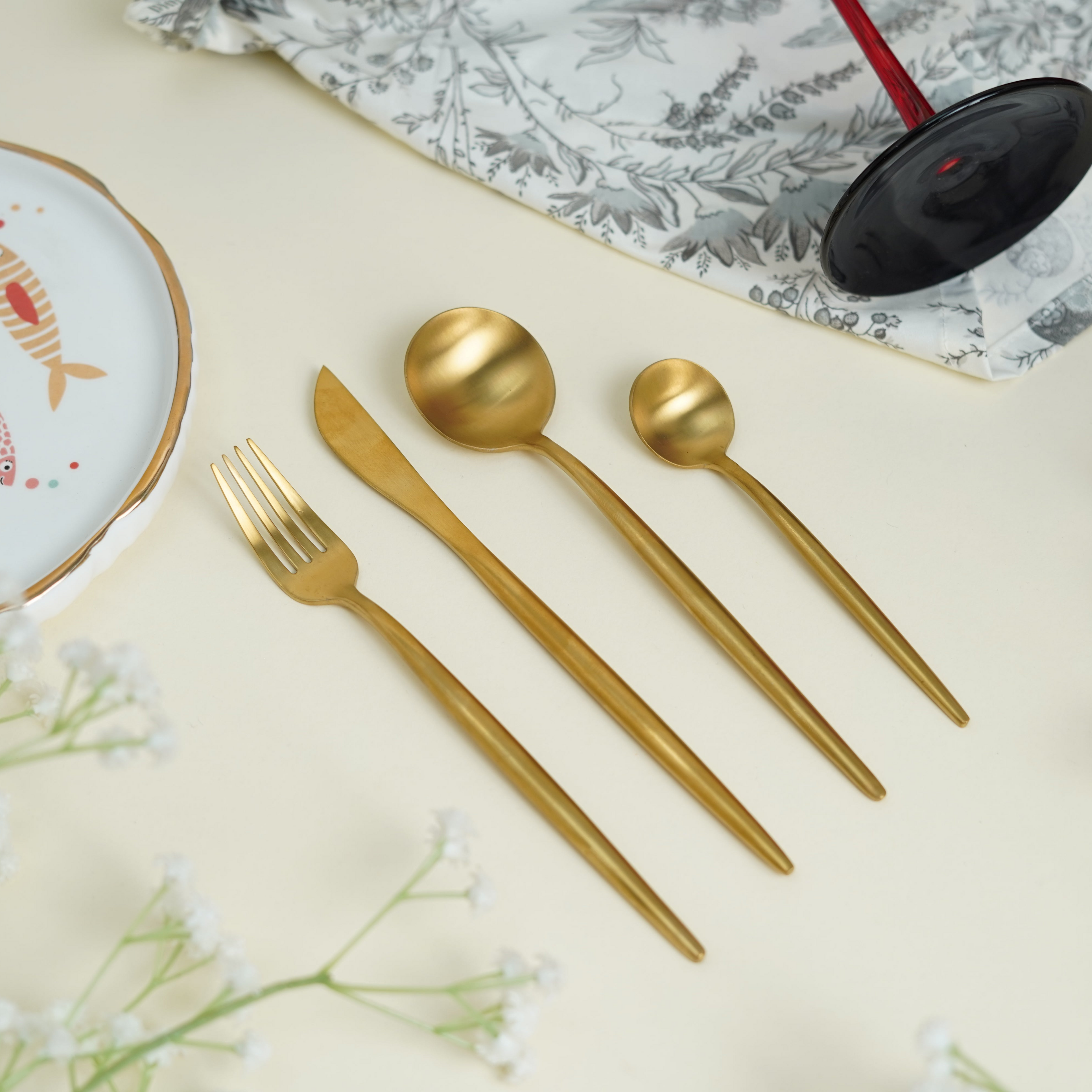 Nordic Gold Dinner Cutlery (Set of 24 pieces)