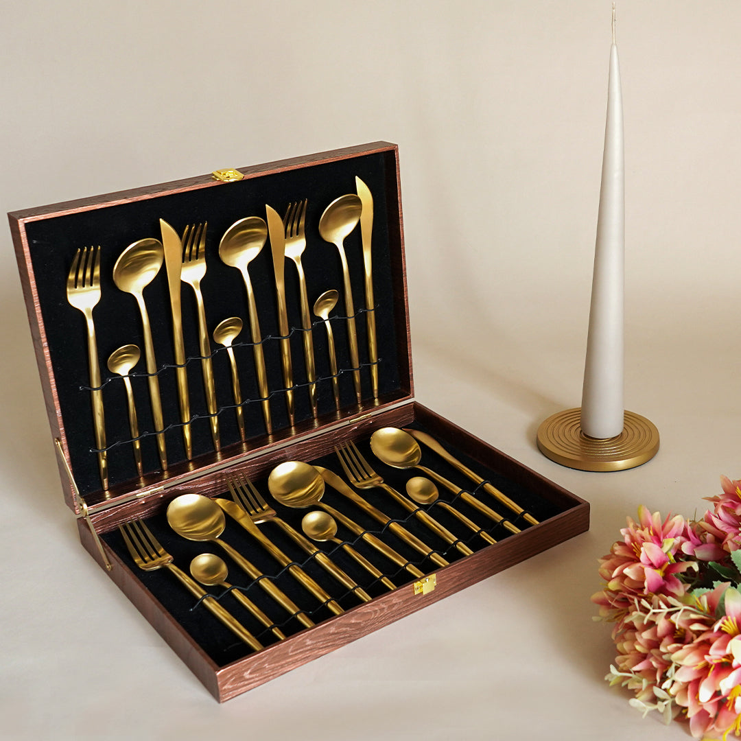 Nordic Gold Dinner Cutlery (Set of 24 pieces)