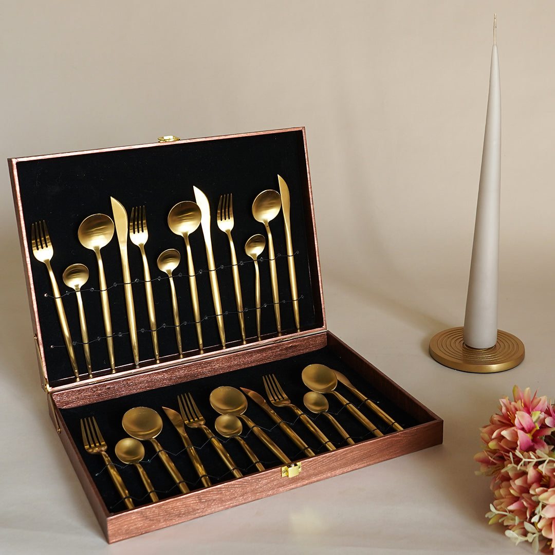 Nordic Gold Dinner Cutlery (Set of 24 pieces)